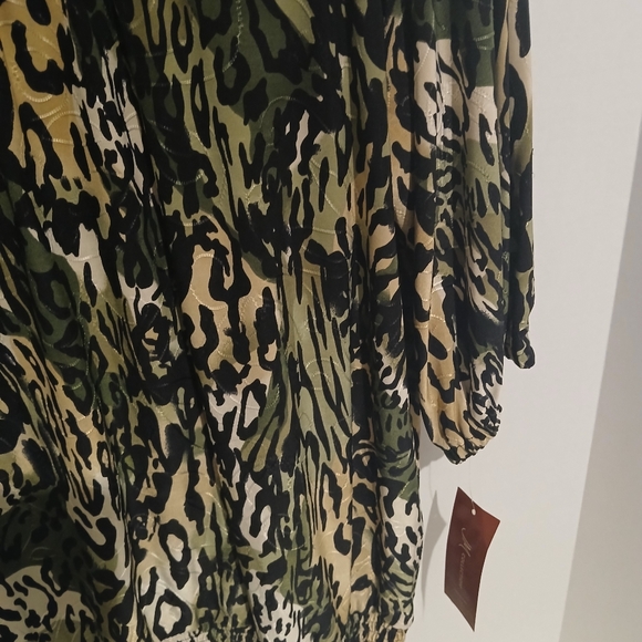 JM Collection sequin top - Picture 4 of 11